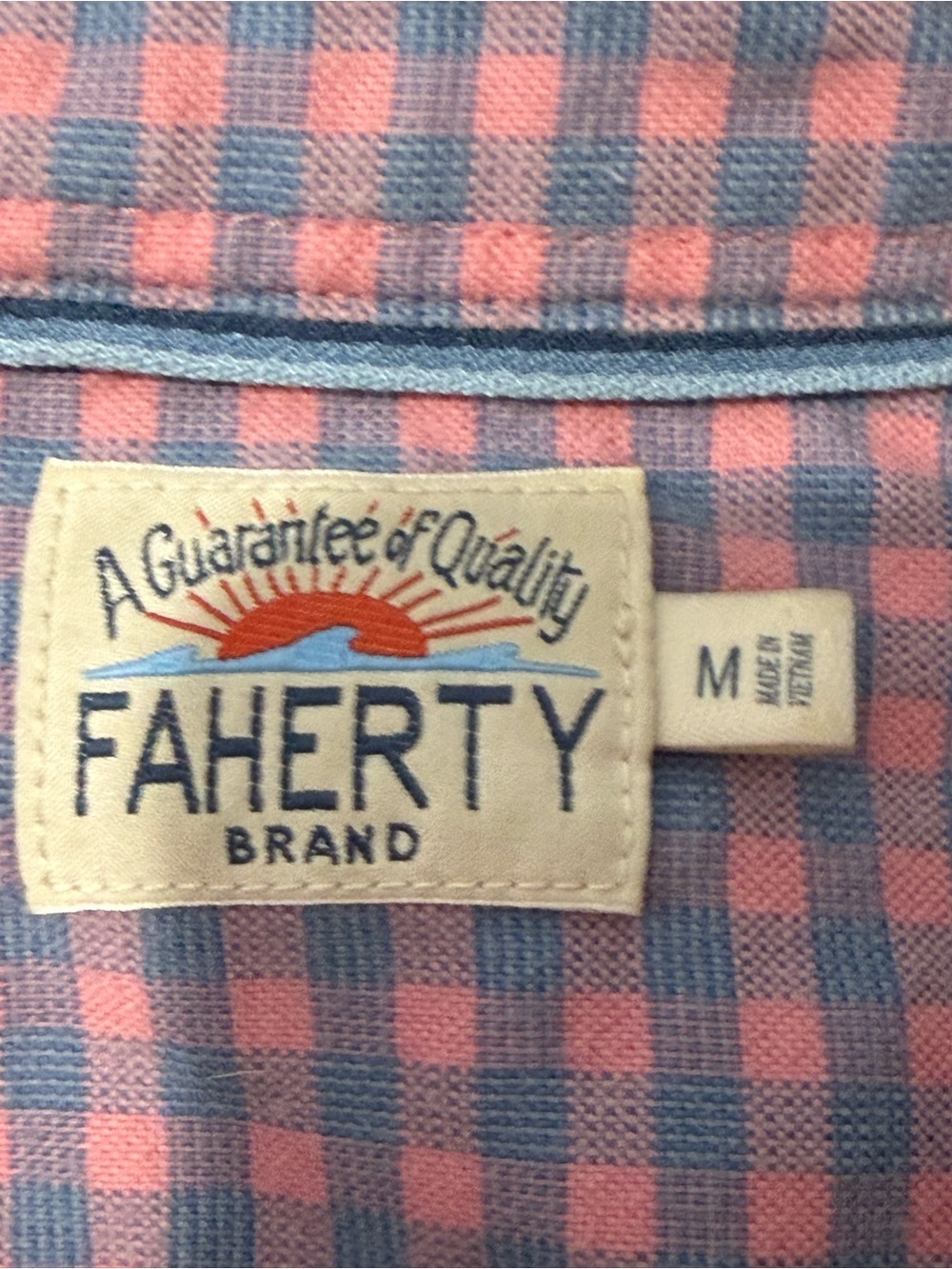 Faherty Pink and Blue Gingham Button-Down Shirt medium - Picture 2 of 8